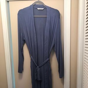 Robe size M